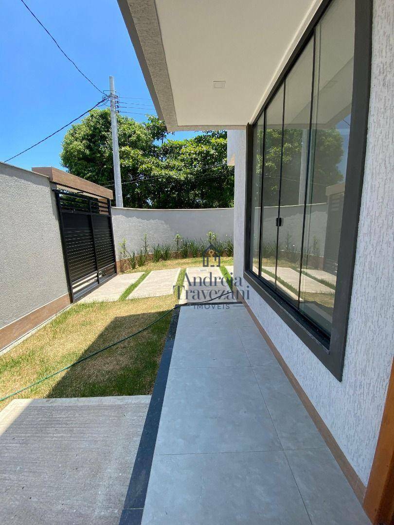 Casa à venda com 3 quartos, 100m² - Foto 13