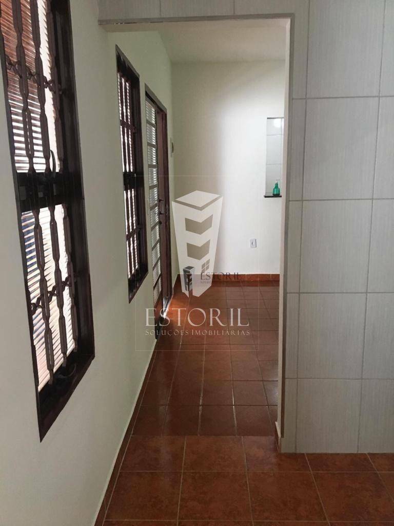 Casa à venda com 2 quartos, 120m² - Foto 6