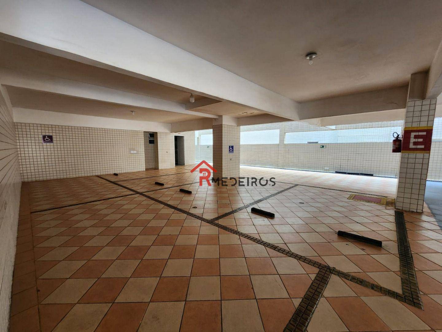 Apartamento à venda com 3 quartos, 136m² - Foto 30