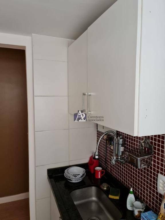 Apartamento à venda com 2 quartos, 60m² - Foto 11