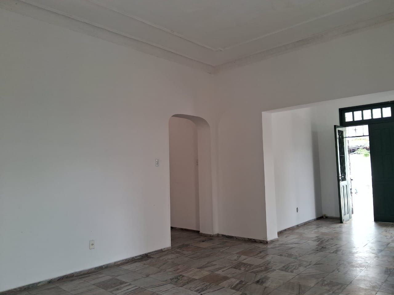 Casa para alugar com 3 quartos, 246m² - Foto 10