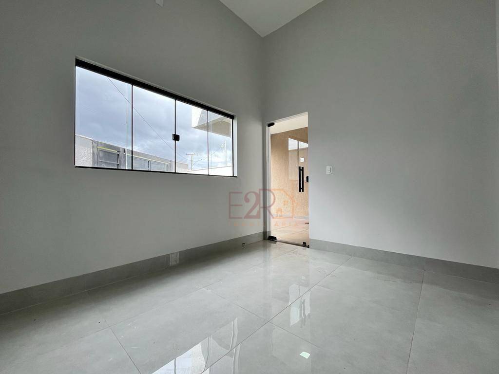 Casa à venda com 3 quartos, 87m² - Foto 2