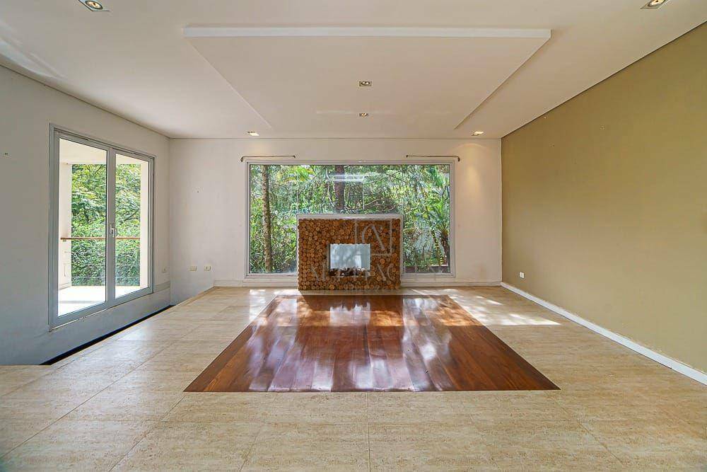Casa de Condomínio à venda e aluguel com 4 quartos, 525m² - Foto 1
