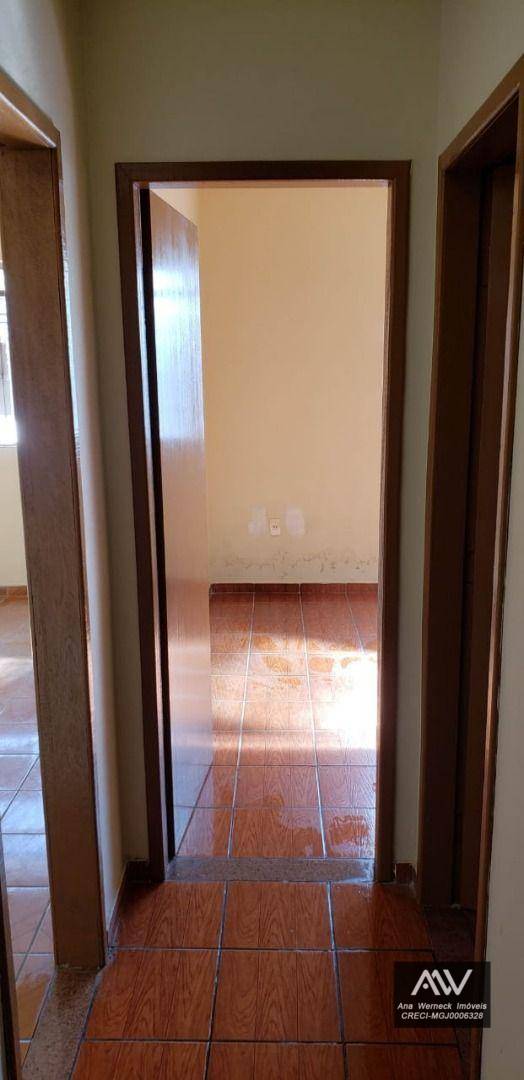 Casa à venda com 3 quartos, 300m² - Foto 10