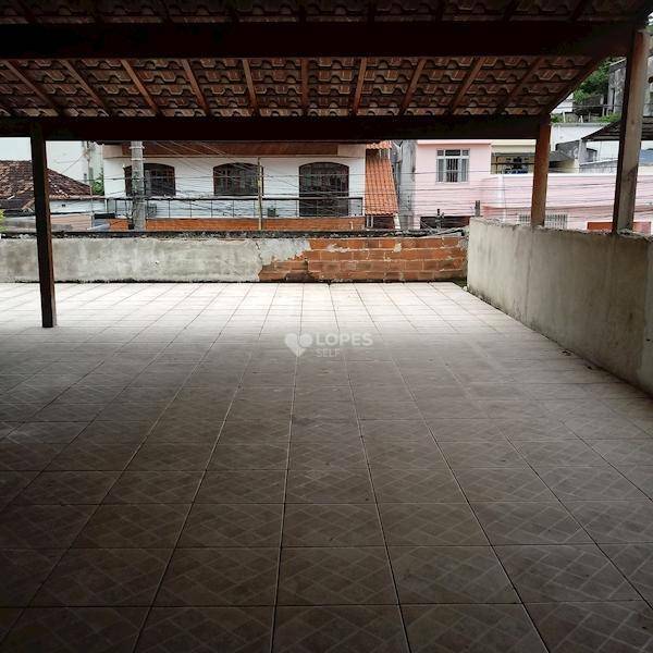 Casa à venda com 3 quartos, 320m² - Foto 17