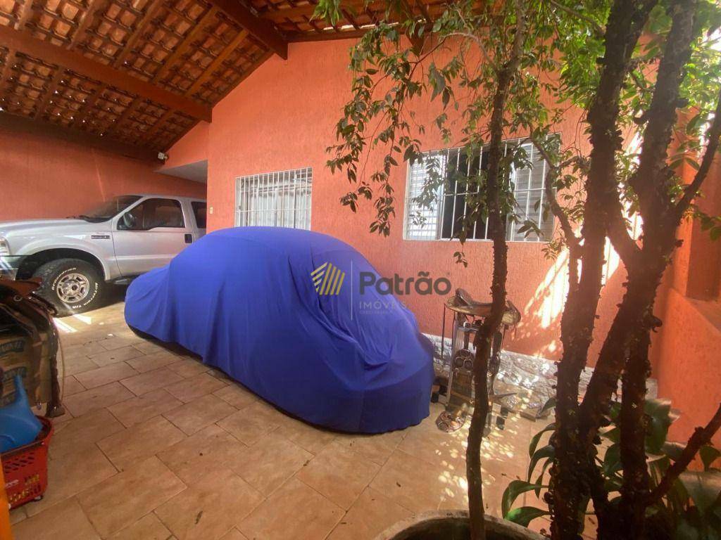 Casa para alugar com 2 quartos, 165m² - Foto 3