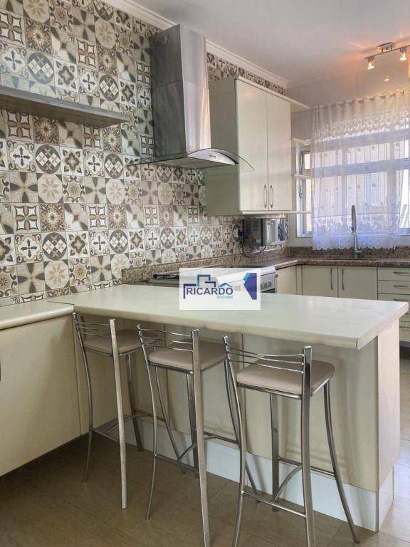 Casa à venda e aluguel com 3 quartos, 250m² - Foto 23