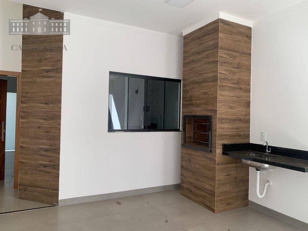 Casa à venda com 3 quartos, 123m² - Foto 1