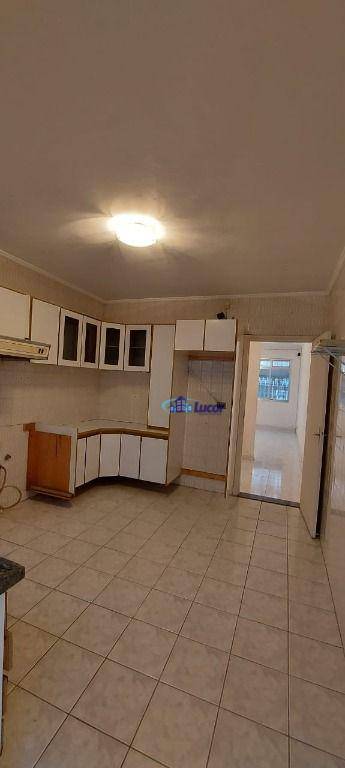 Sobrado à venda com 2 quartos, 160m² - Foto 28