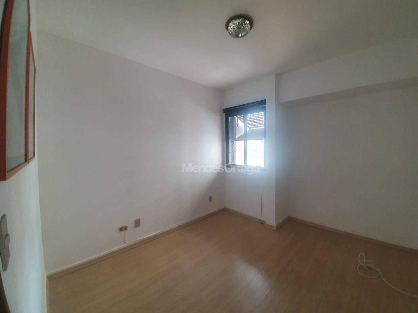 Apartamento para alugar com 3 quartos, 130m² - Foto 10