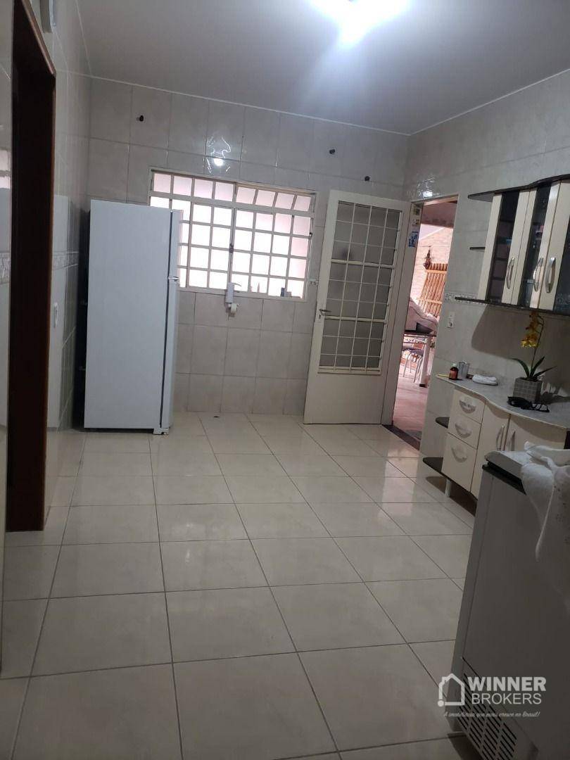 Casa à venda com 3 quartos, 170m² - Foto 4