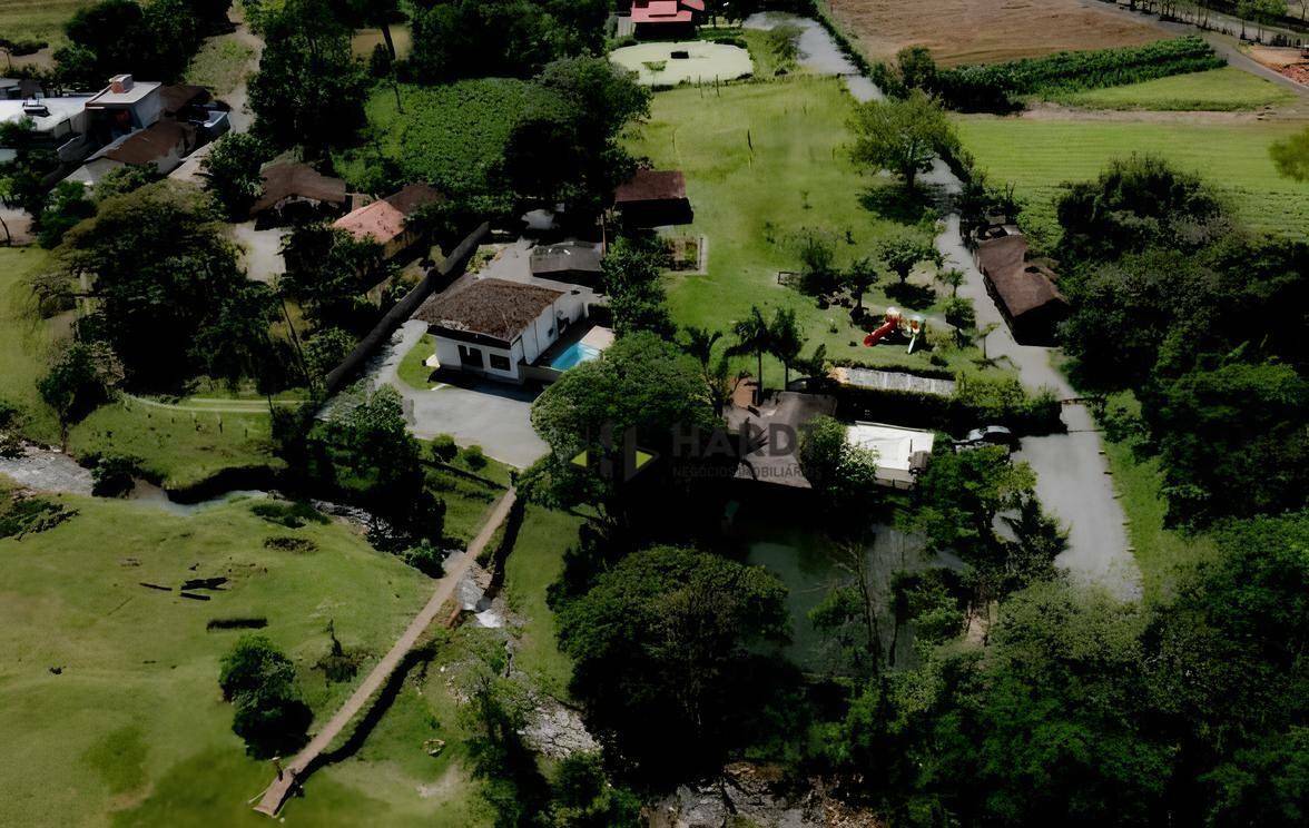 Chácara à venda com 4 quartos, 205m² - Foto 39