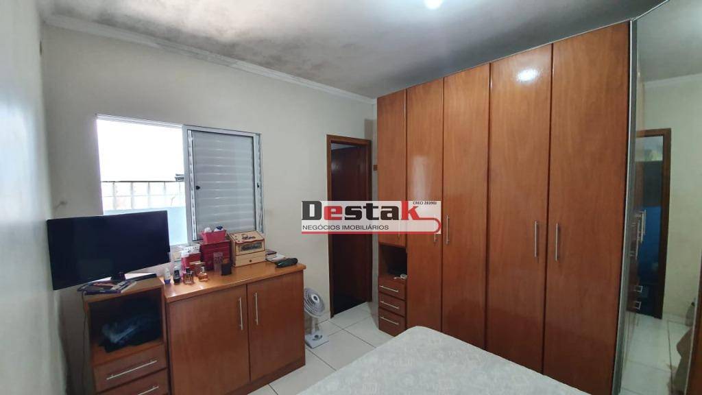 Casa à venda com 3 quartos, 180m² - Foto 12