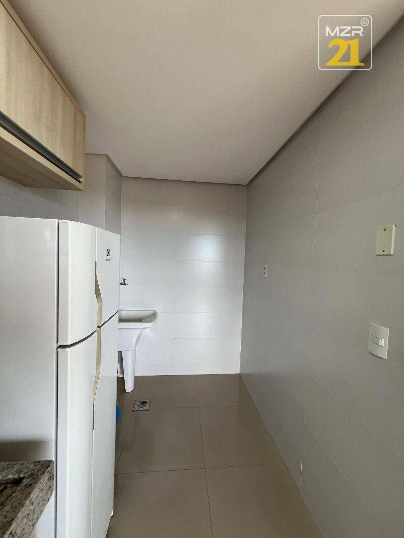 Apartamento à venda com 2 quartos, 69m² - Foto 9