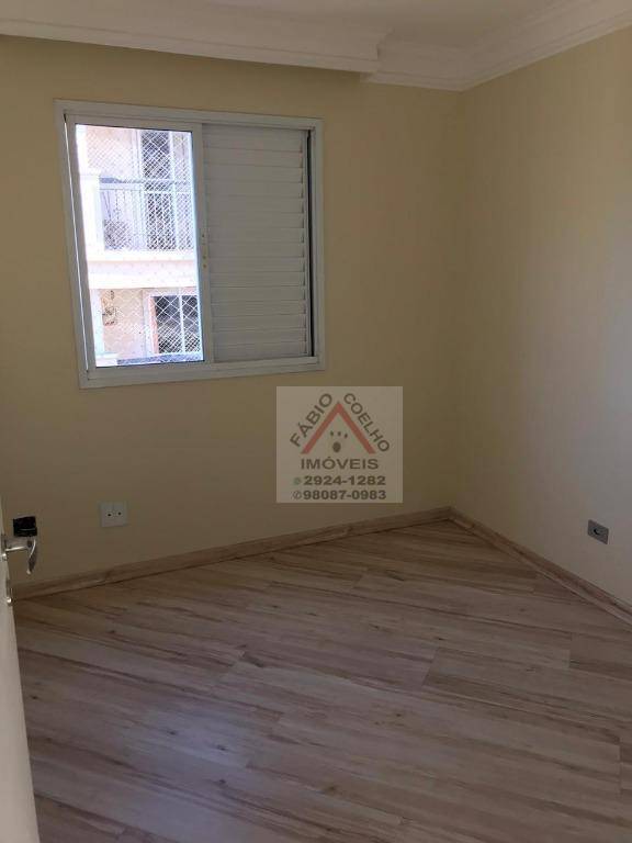 Apartamento à venda com 2 quartos, 67m² - Foto 2