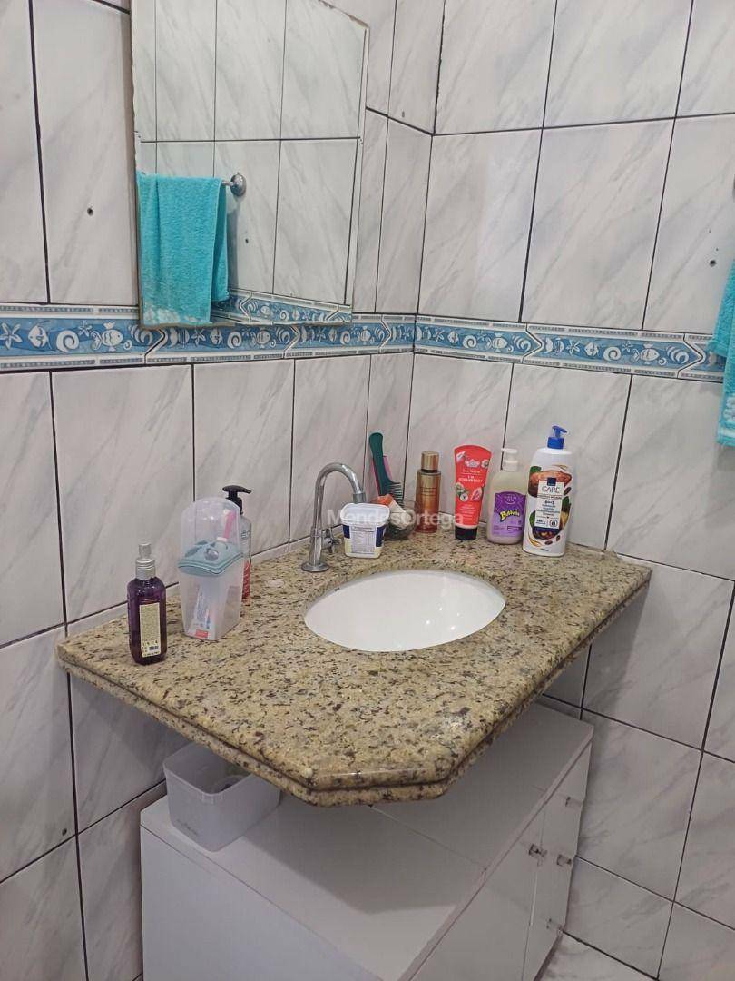 Casa à venda com 5 quartos, 280m² - Foto 17