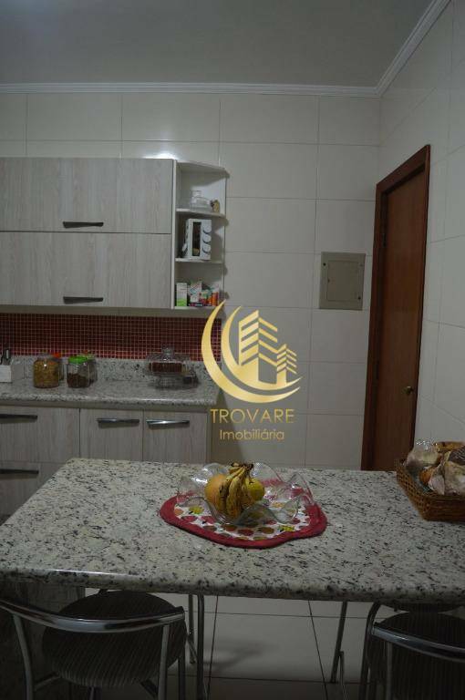 Apartamento à venda com 3 quartos, 126m² - Foto 2