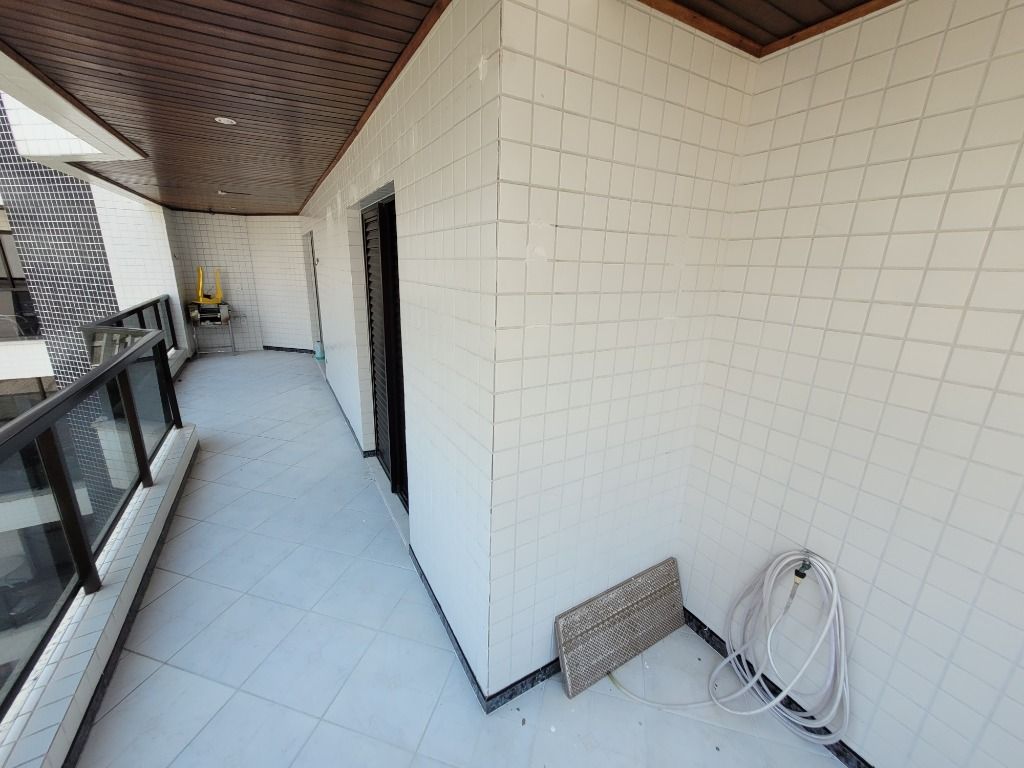 Apartamento à venda com 4 quartos, 140m² - Foto 7