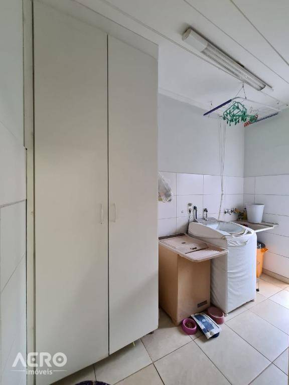 Casa à venda com 3 quartos, 195m² - Foto 29