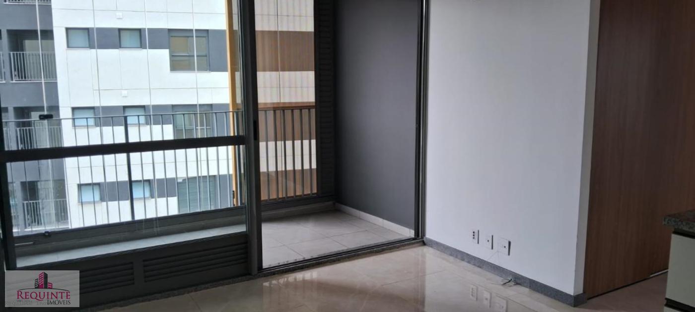 Apartamento para alugar com 2 quartos, 65m² - Foto 25