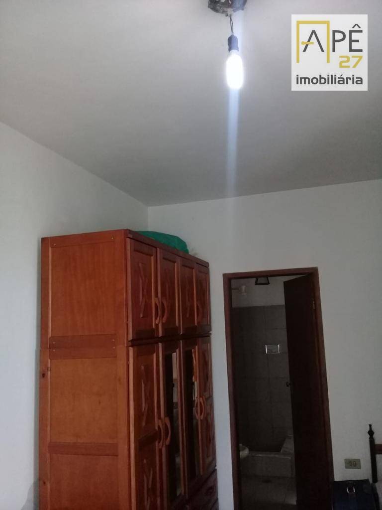 Casa à venda com 3 quartos, 180m² - Foto 7