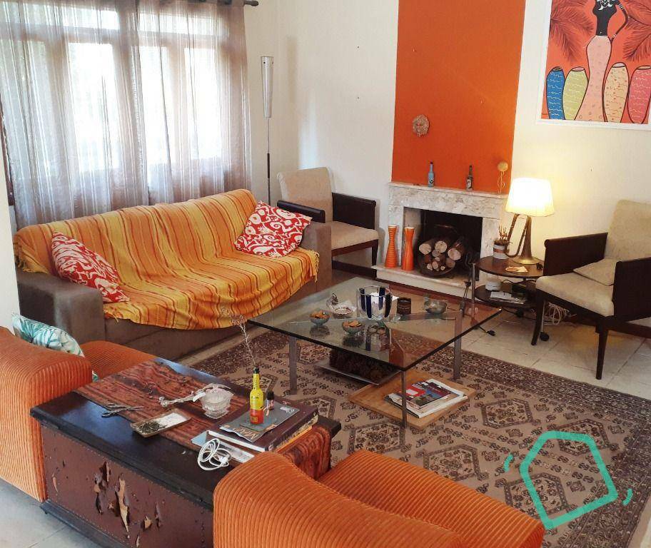 Casa de Condomínio à venda com 3 quartos, 232m² - Foto 3