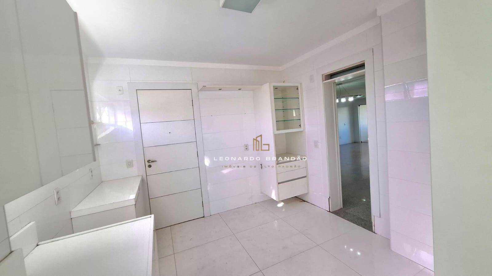 Apartamento à venda com 3 quartos, 146m² - Foto 15