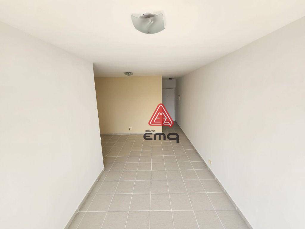 Apartamento à venda com 3 quartos, 70m² - Foto 17