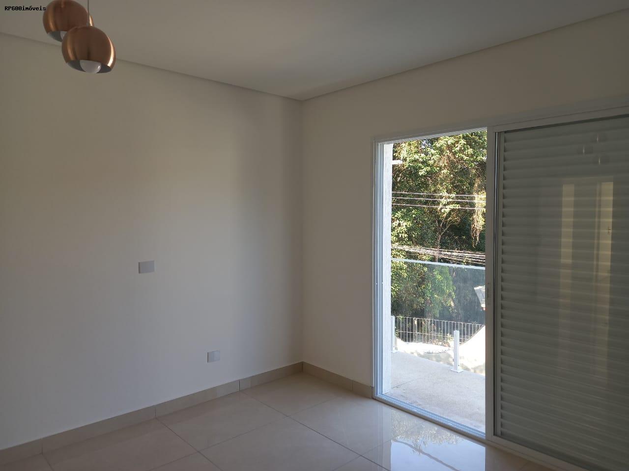 Casa à venda com 3 quartos, 300m² - Foto 18