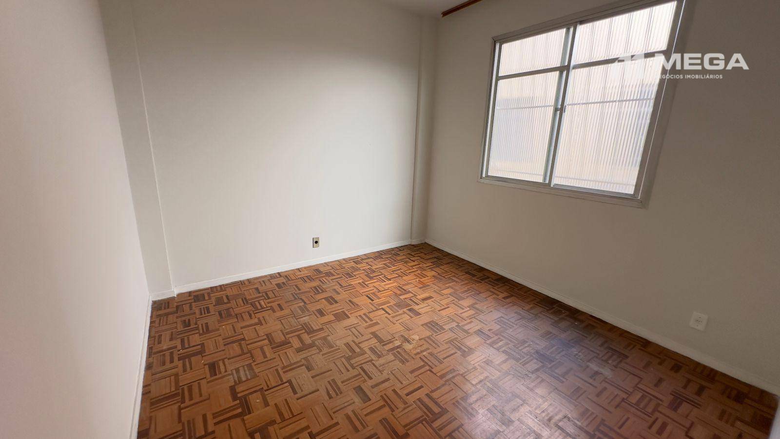 Apartamento à venda com 2 quartos, 70m² - Foto 11