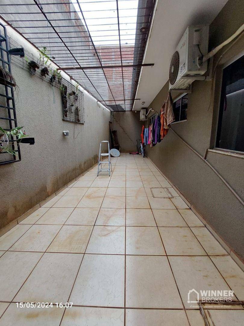 Casa à venda com 2 quartos, 169m² - Foto 11