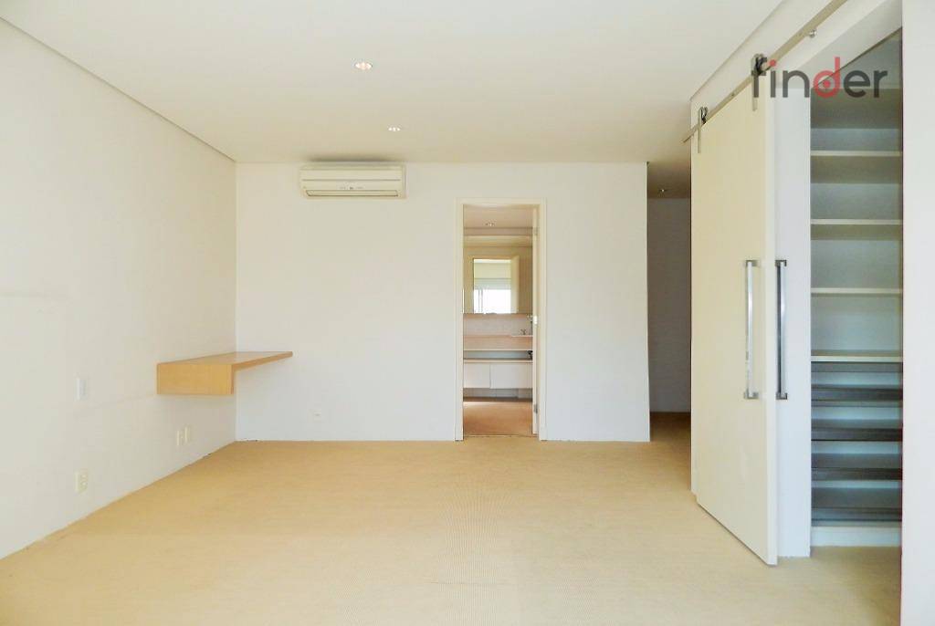 Apartamento à venda com 3 quartos, 206m² - Foto 17