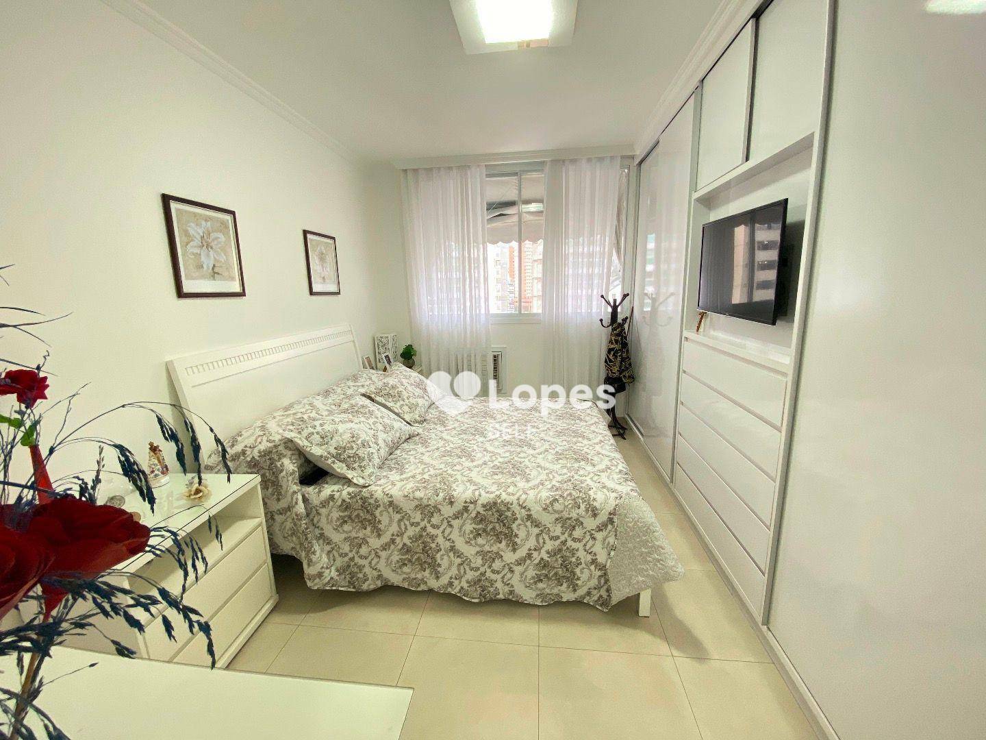 Apartamento à venda com 2 quartos, 82m² - Foto 10