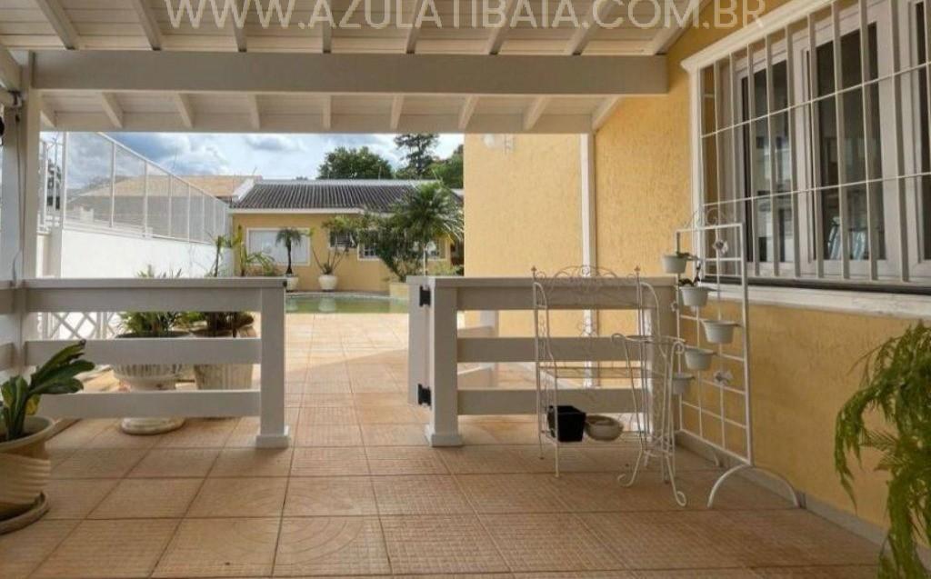 Casa à venda com 8 quartos, 600m² - Foto 10