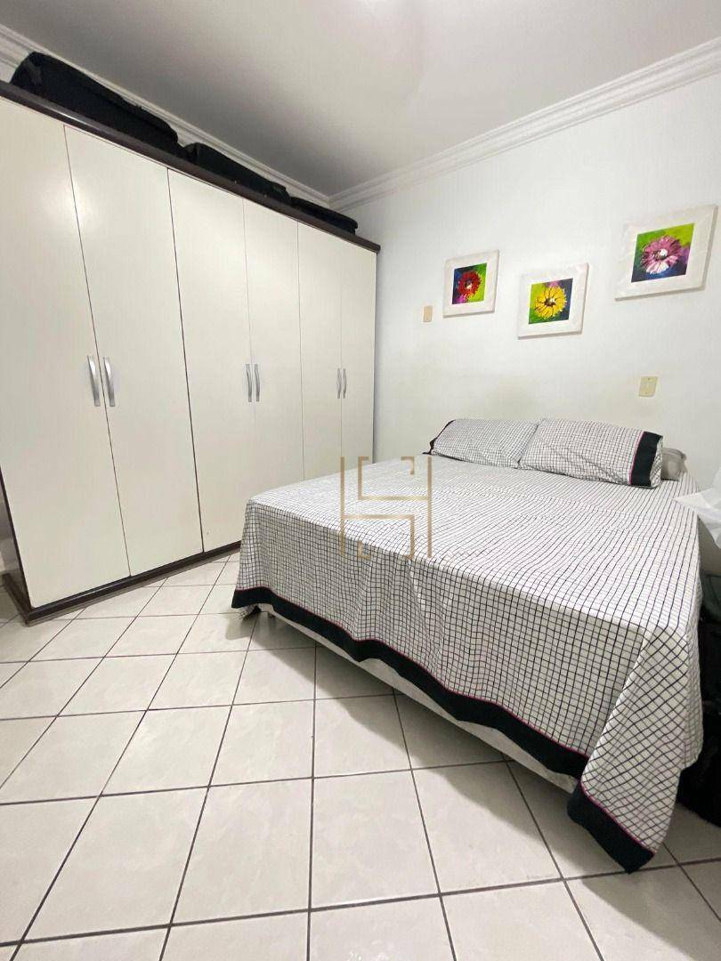 Apartamento à venda com 3 quartos, 110m² - Foto 2