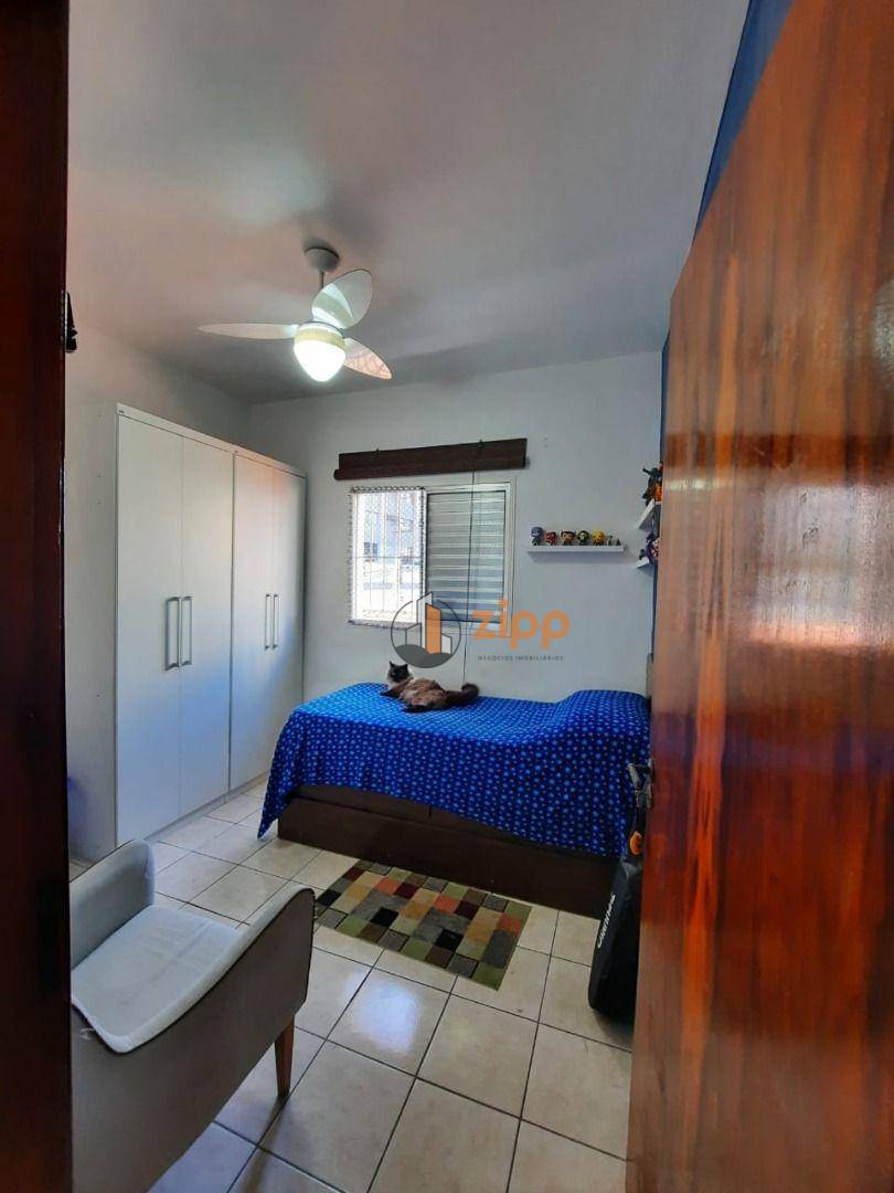 Sobrado à venda com 3 quartos, 200m² - Foto 48