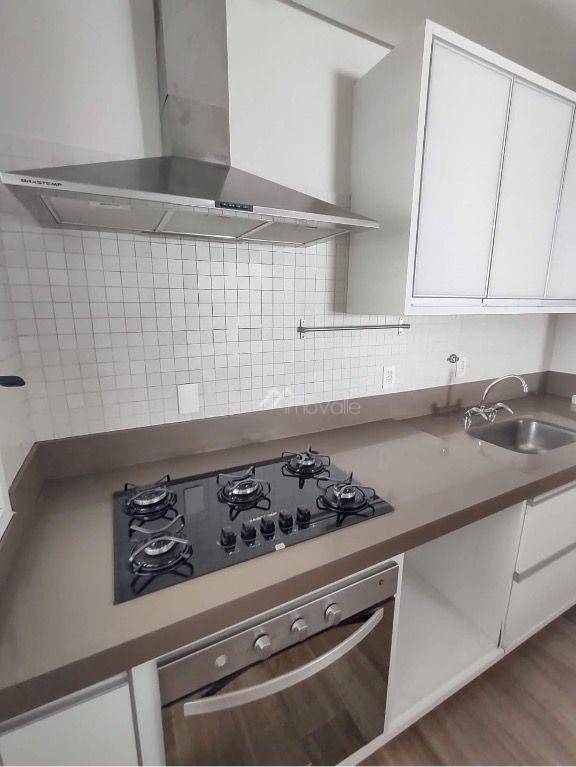 Apartamento à venda com 3 quartos, 108m² - Foto 4