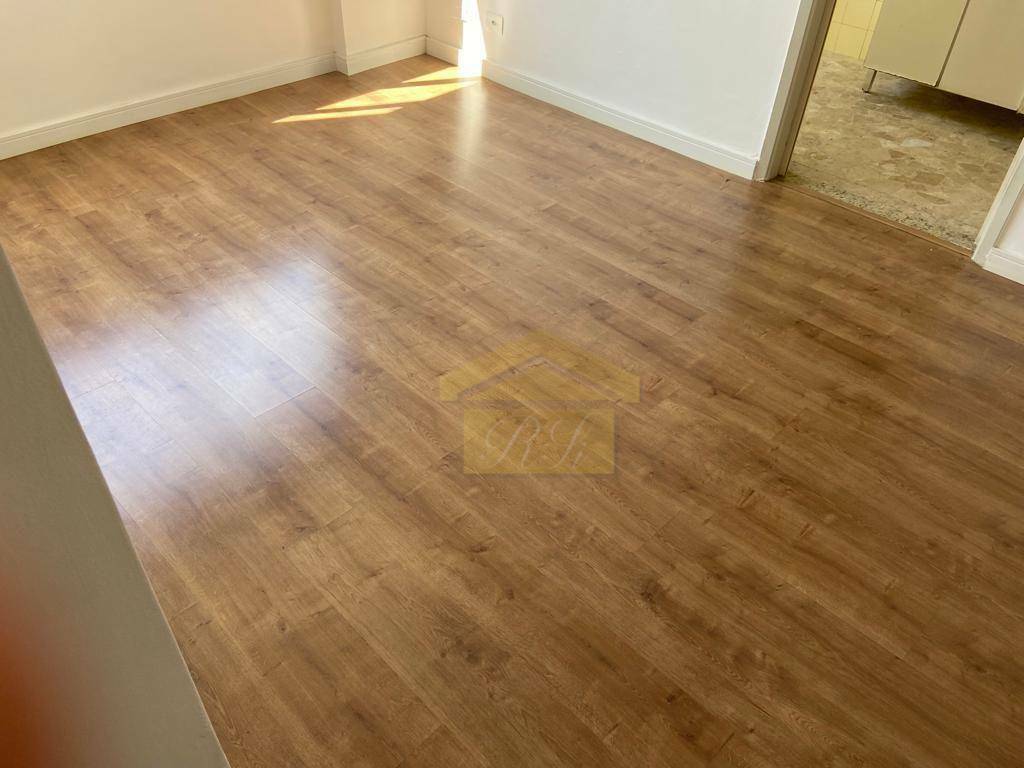 Apartamento à venda com 1 quarto, 40m² - Foto 2