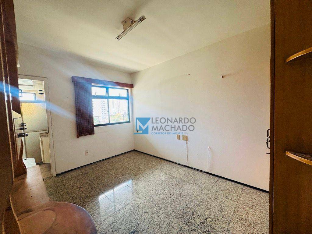 Apartamento à venda com 3 quartos, 134m² - Foto 8