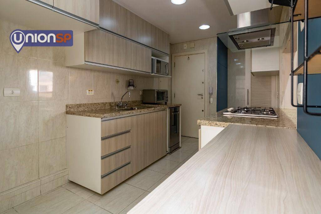 Apartamento à venda com 3 quartos, 206m² - Foto 32