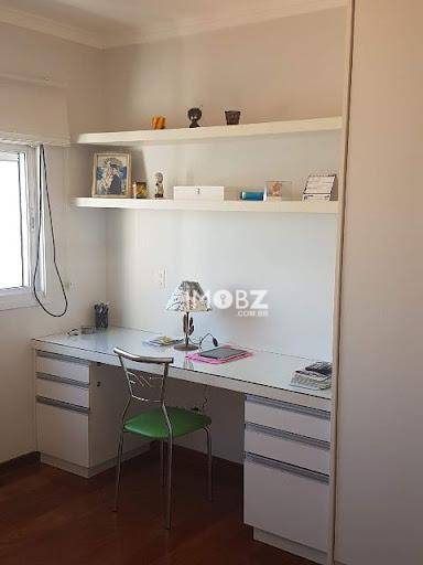 Apartamento à venda com 3 quartos, 140m² - Foto 9