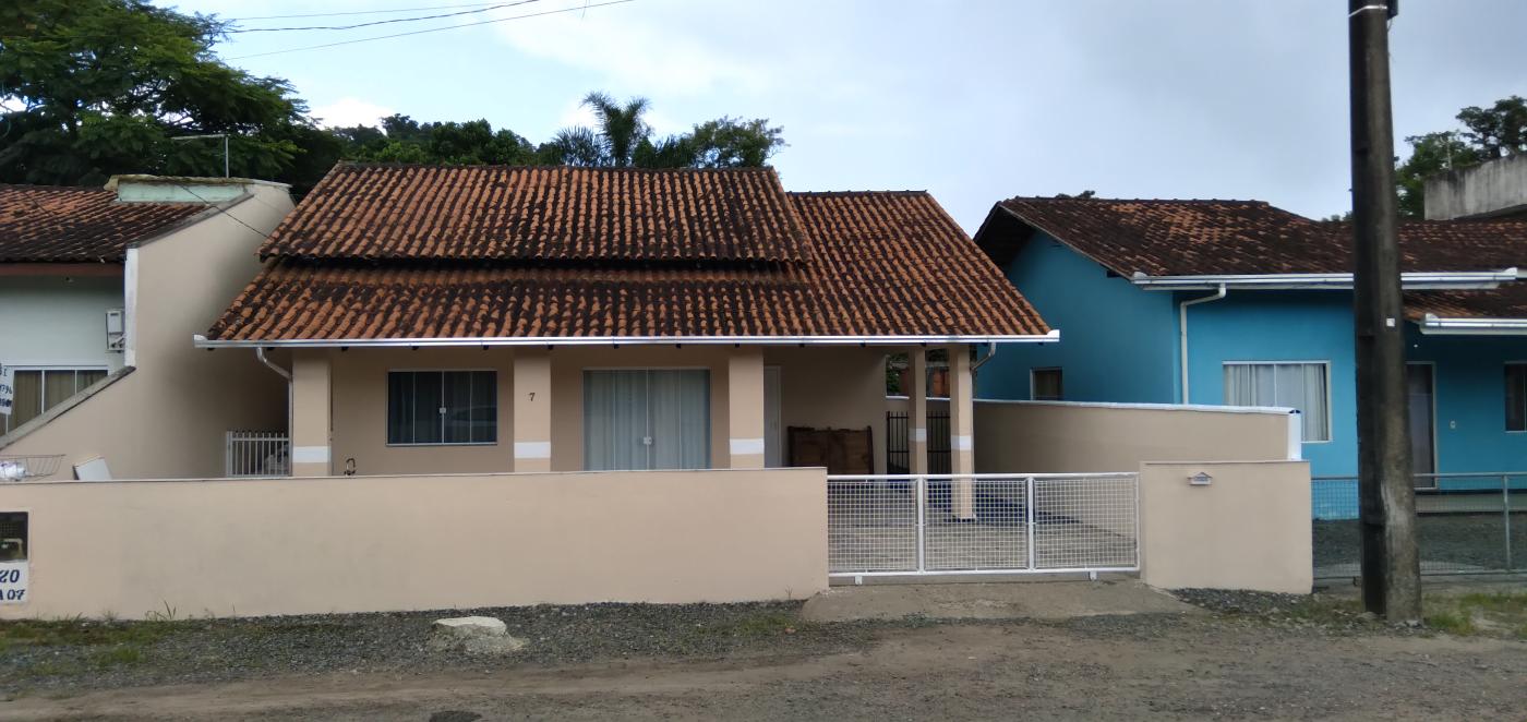 Casa à venda com 2 quartos, 300m² - Foto 1