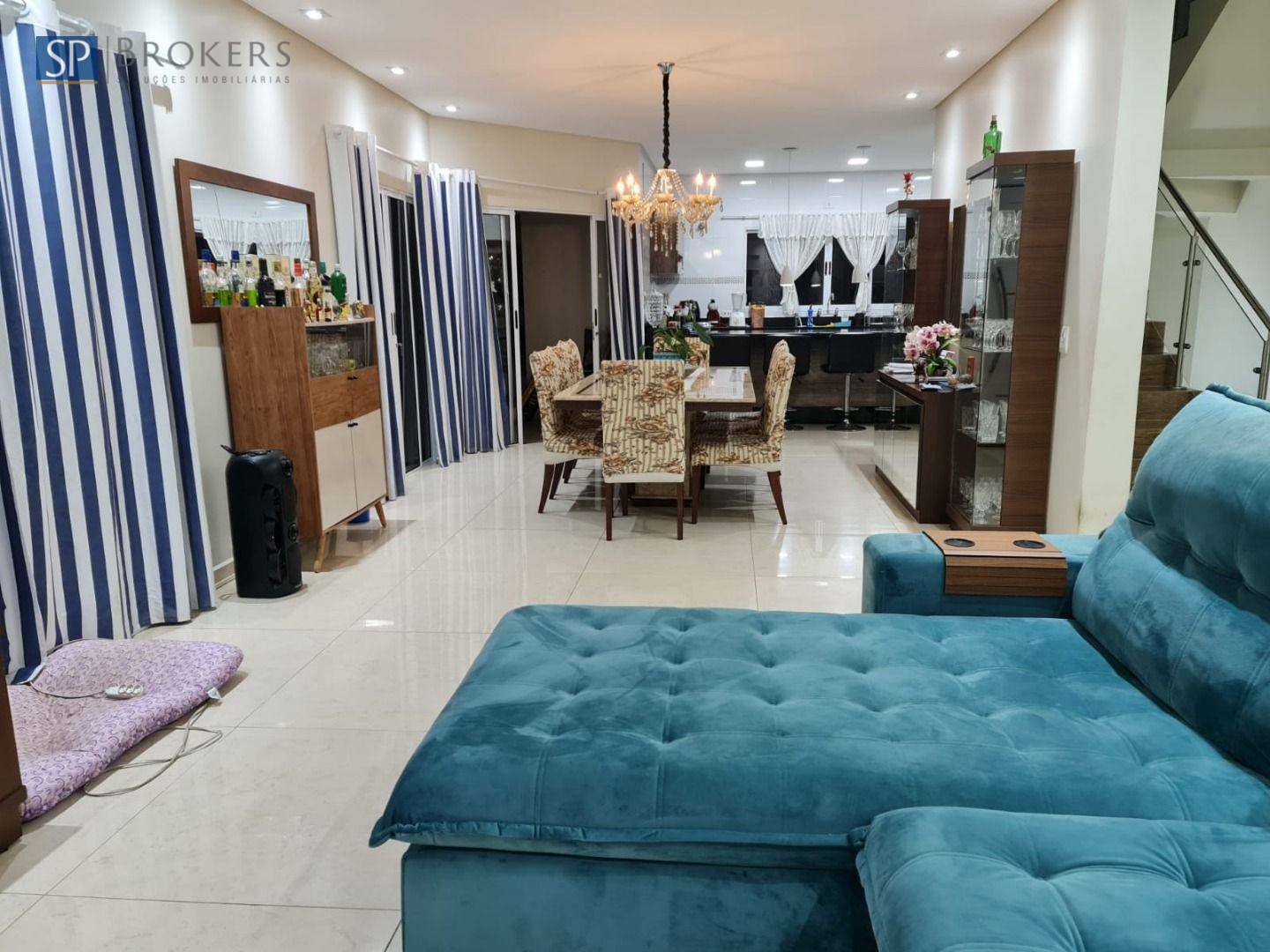 Casa à venda com 3 quartos, 377m² - Foto 7