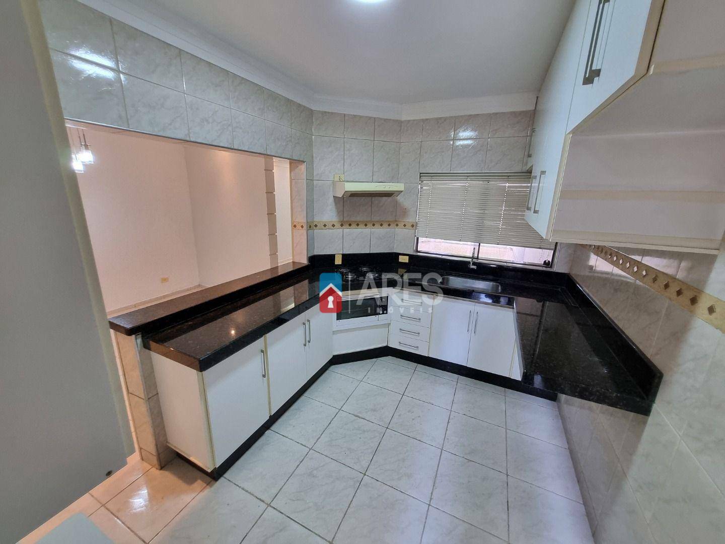 Casa à venda com 2 quartos, 108m² - Foto 12