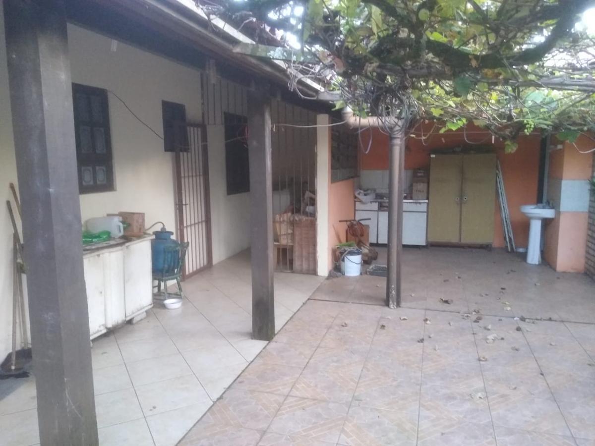 Casa à venda com 2 quartos, 300m² - Foto 7