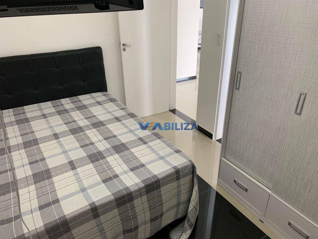 Apartamento à venda com 2 quartos, 70m² - Foto 12