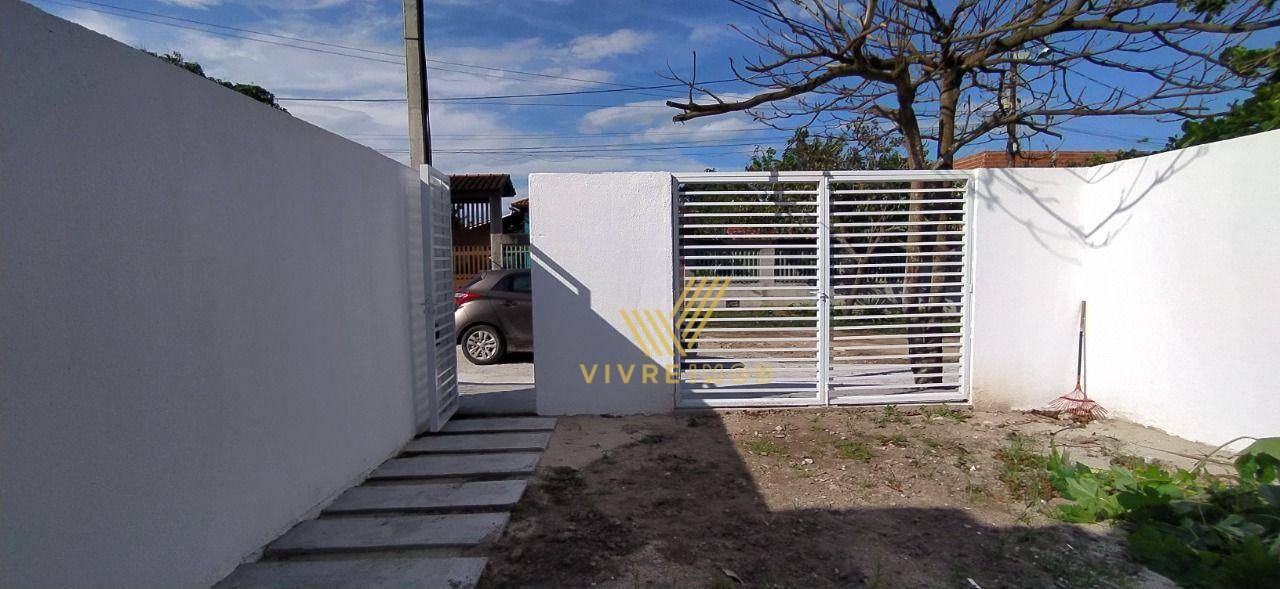 Casa à venda com 3 quartos, 75m² - Foto 11