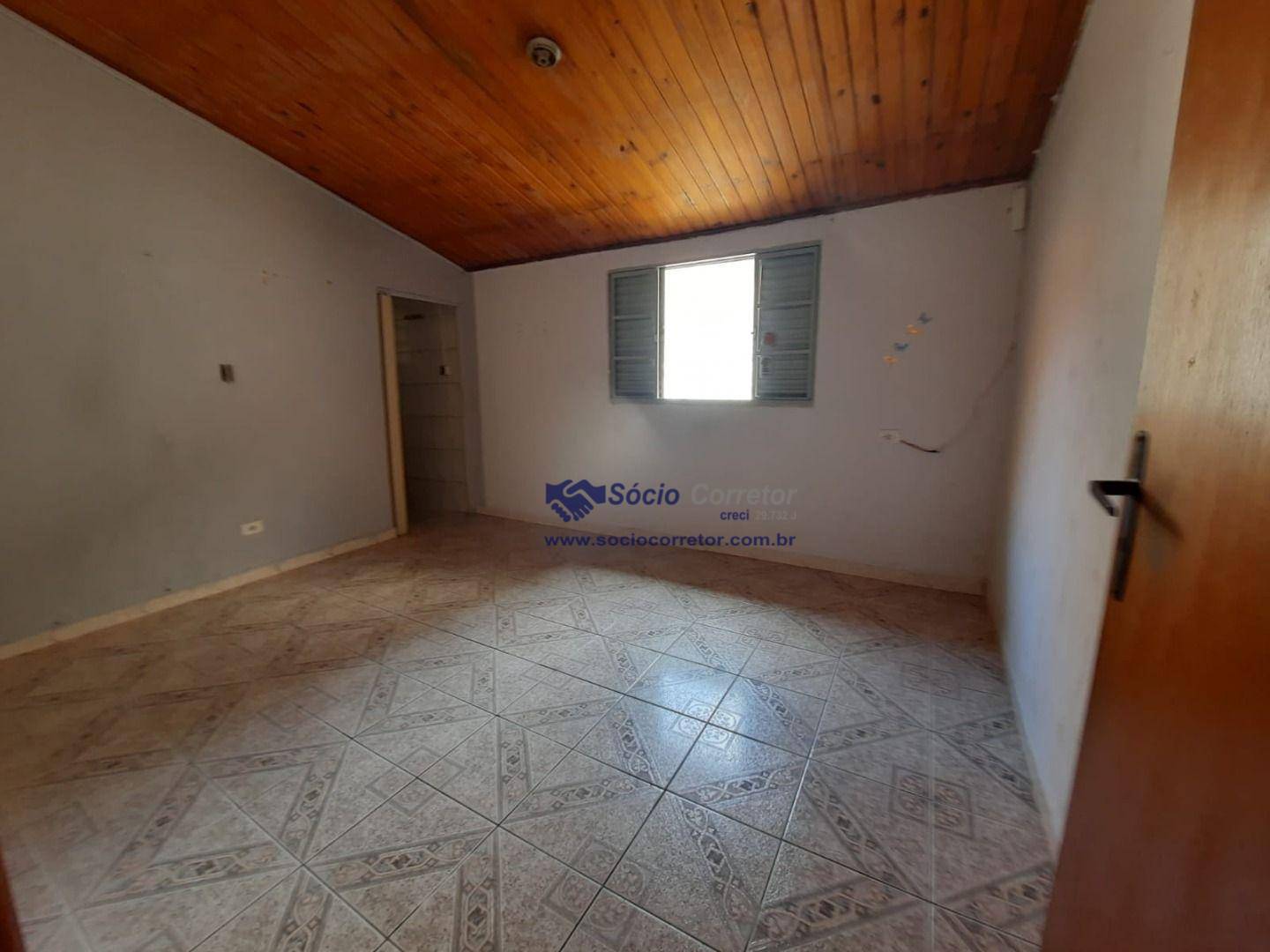 Casa à venda com 4 quartos, 200m² - Foto 14