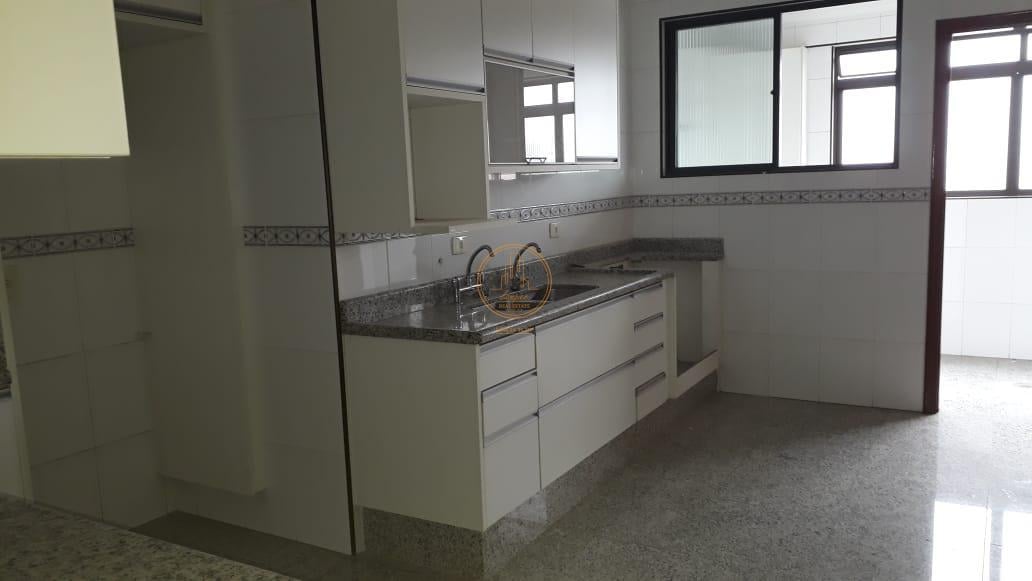 Cobertura à venda com 4 quartos, 300m² - Foto 36