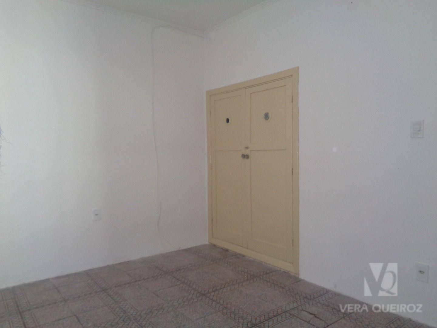 Casa à venda com 3 quartos, 100m² - Foto 17